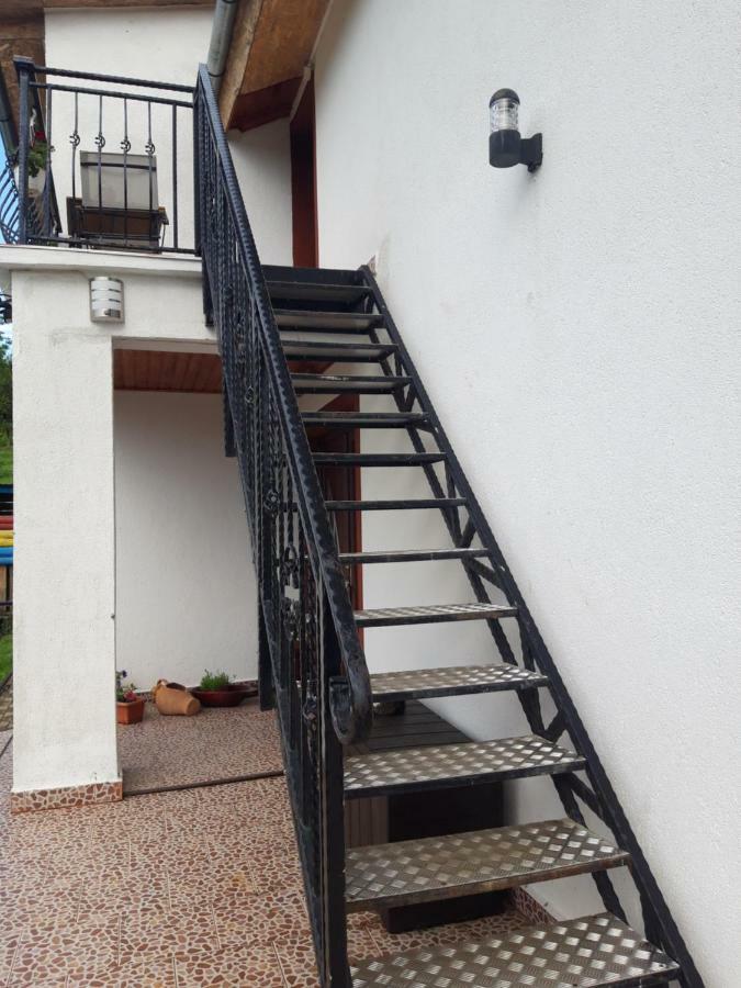 Colț de rai Apartment Resita Exterior foto